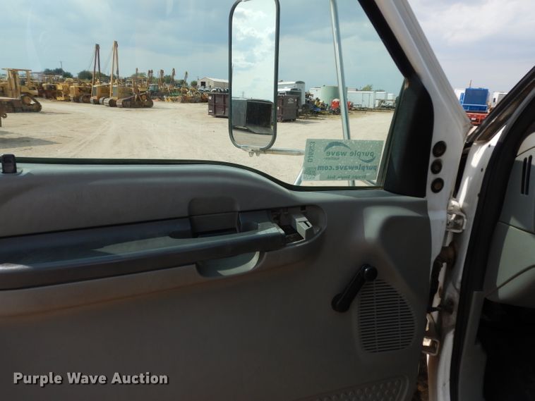 image for item DJ6523 2005 Ford F750 Super Duty  water truck