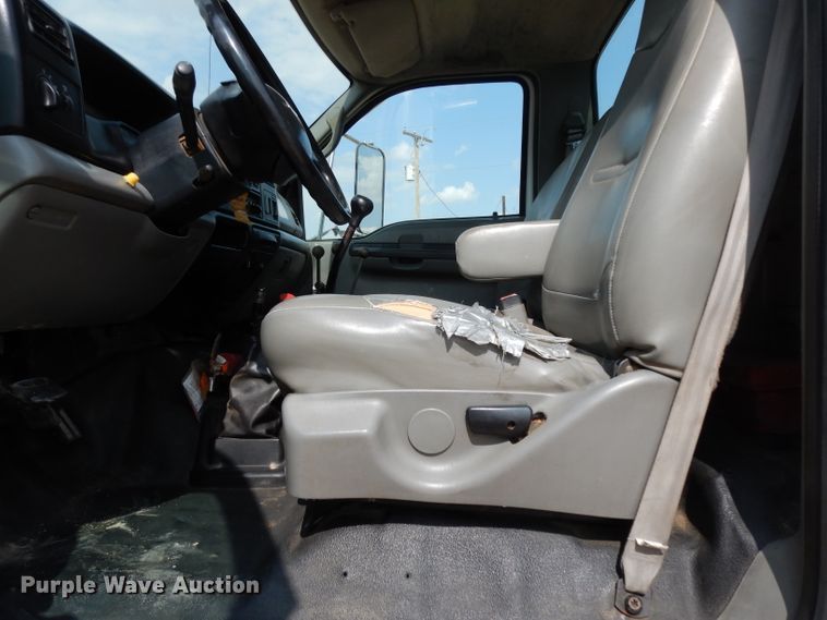 image for item DJ6523 2005 Ford F750 Super Duty  water truck