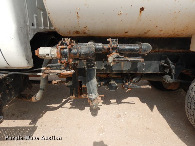 image for item DJ6523 2005 Ford F750 Super Duty  water truck