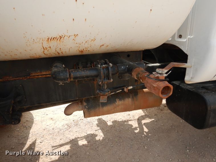 image for item DJ6523 2005 Ford F750 Super Duty  water truck