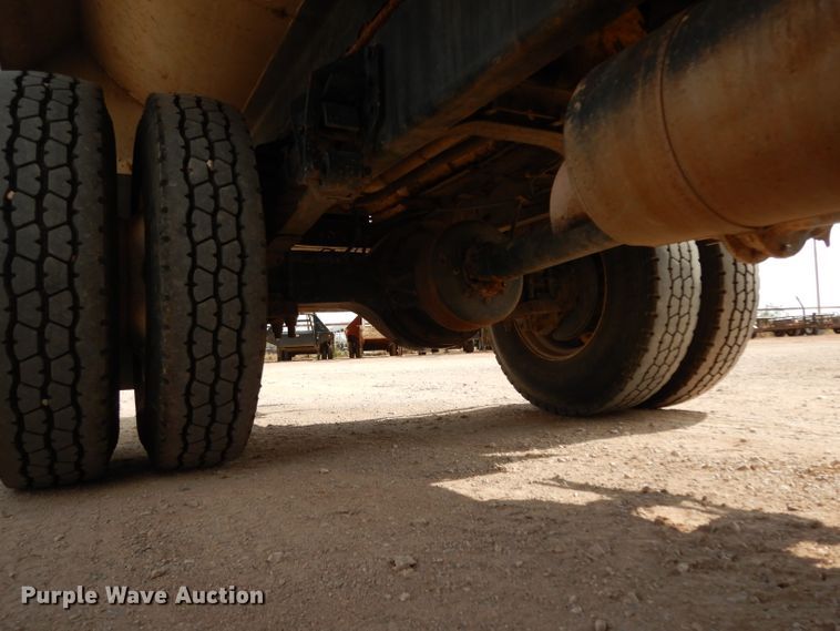 image for item DJ6523 2005 Ford F750 Super Duty  water truck