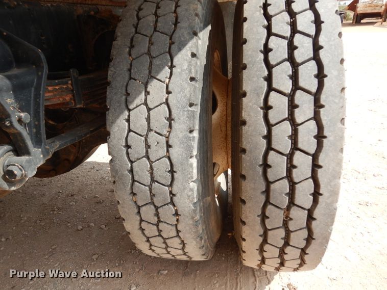 image for item DJ6523 2005 Ford F750 Super Duty  water truck