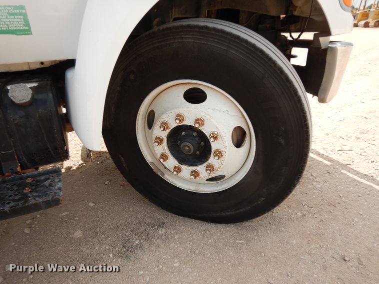 image for item DJ6523 2005 Ford F750 Super Duty  water truck