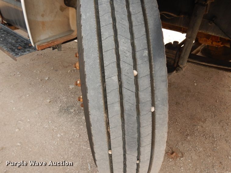 image for item DJ6523 2005 Ford F750 Super Duty  water truck