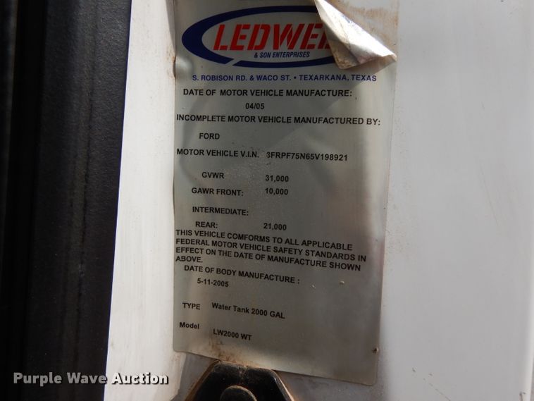 image for item DJ6523 2005 Ford F750 Super Duty  water truck