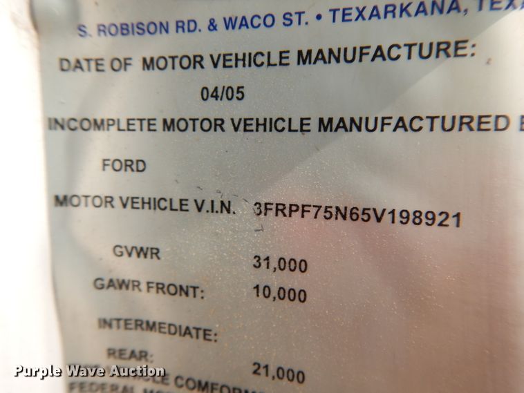 image for item DJ6523 2005 Ford F750 Super Duty  water truck