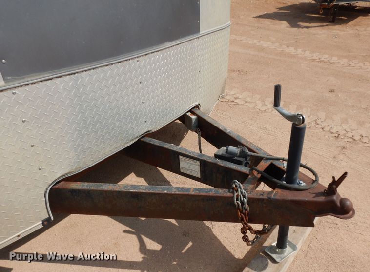 image for item DJ6528 2004 Interstate enclosed cargo trailer