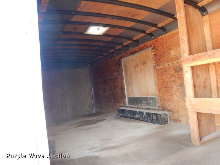 image for item DJ6528 2004 Interstate enclosed cargo trailer