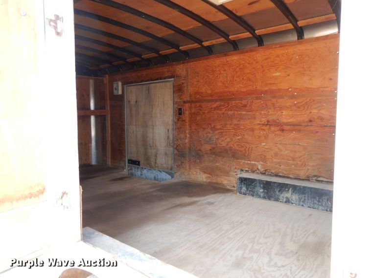 image for item DJ6528 2004 Interstate enclosed cargo trailer