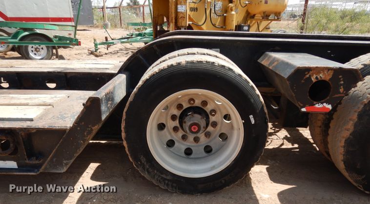 image for item DJ6535 2004 Fontaine TH55FLD/2004SPECIAL lowboy equipment trailer