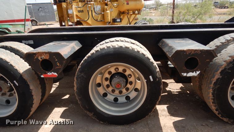 image for item DJ6535 2004 Fontaine TH55FLD/2004SPECIAL lowboy equipment trailer