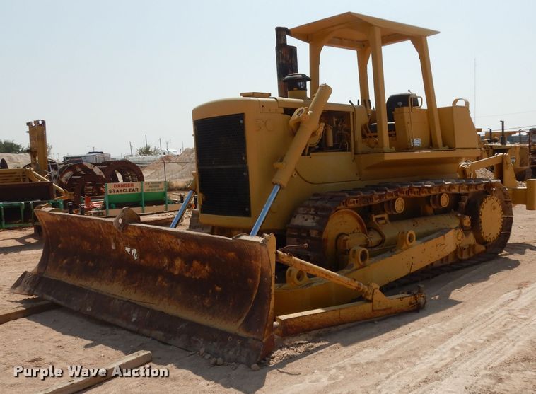 image for item DJ6537 International TD20E  dozer