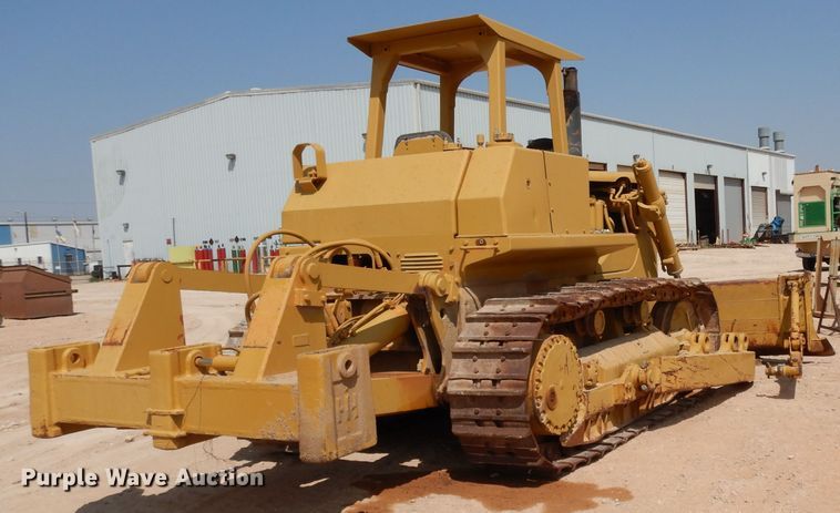 image for item DJ6537 International TD20E  dozer