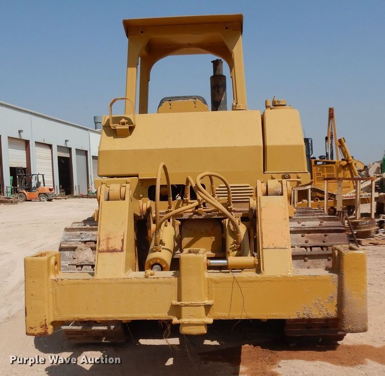 image for item DJ6537 International TD20E  dozer