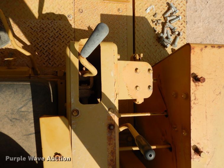 image for item DJ6537 International TD20E  dozer