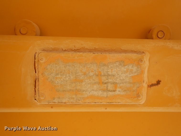 image for item DJ6537 International TD20E  dozer