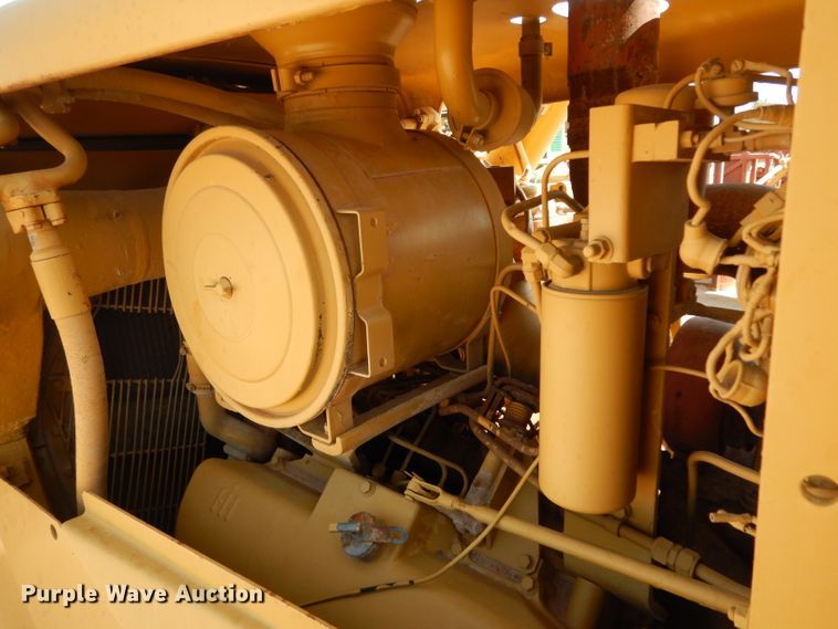 image for item DJ6537 International TD20E  dozer