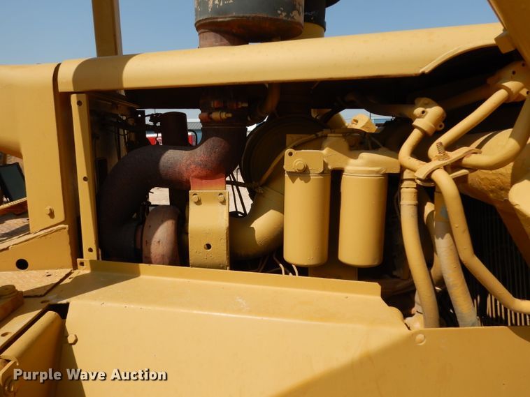 image for item DJ6537 International TD20E  dozer