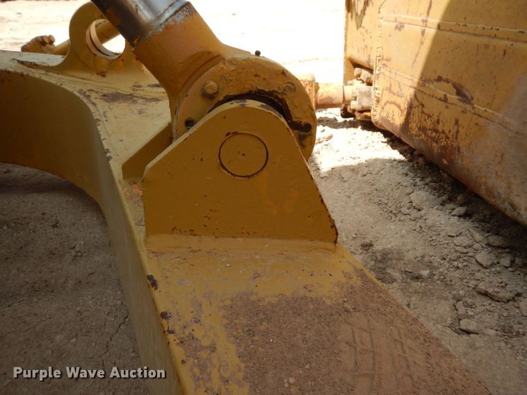 image for item DJ6537 International TD20E  dozer