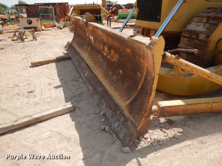 image for item DJ6537 International TD20E  dozer