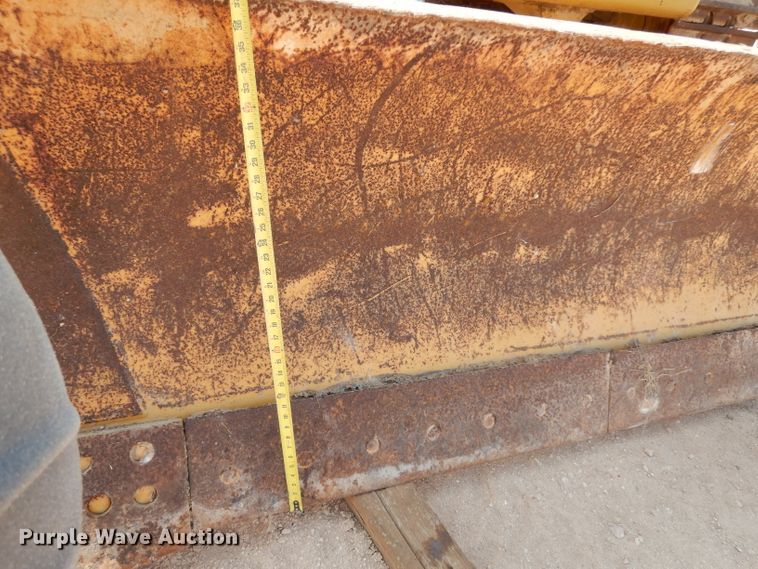 image for item DJ6537 International TD20E  dozer