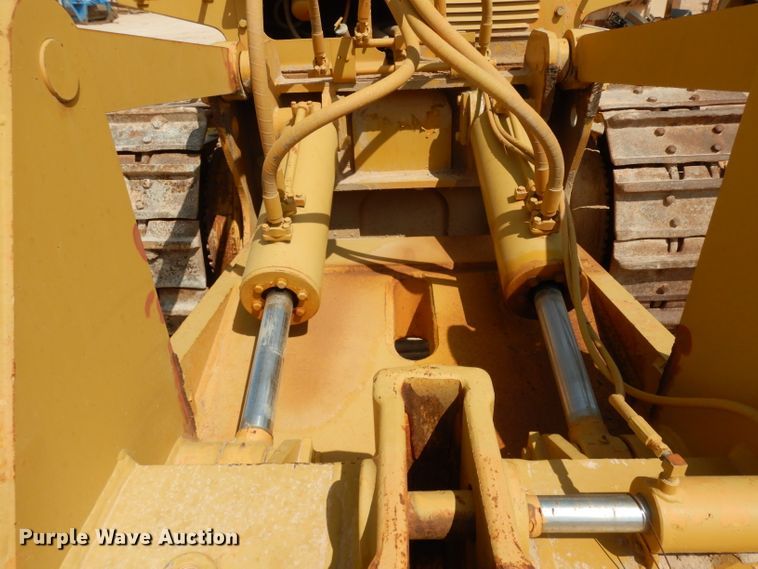 image for item DJ6537 International TD20E  dozer