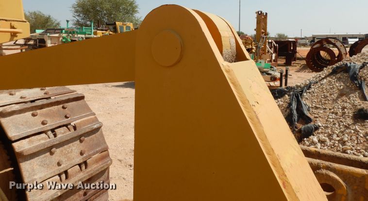 image for item DJ6537 International TD20E  dozer