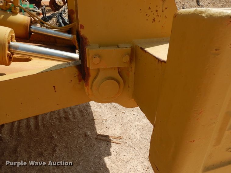 image for item DJ6537 International TD20E  dozer