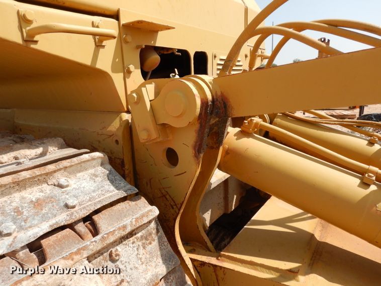image for item DJ6537 International TD20E  dozer