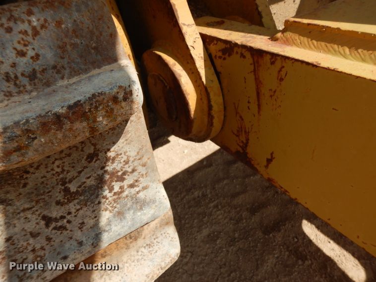 image for item DJ6537 International TD20E  dozer