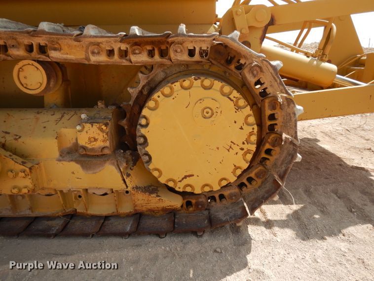 image for item DJ6537 International TD20E  dozer