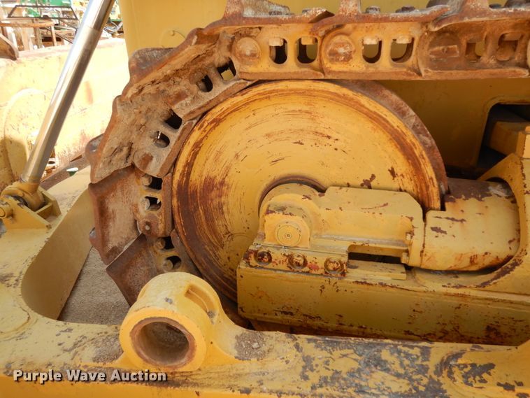 image for item DJ6537 International TD20E  dozer