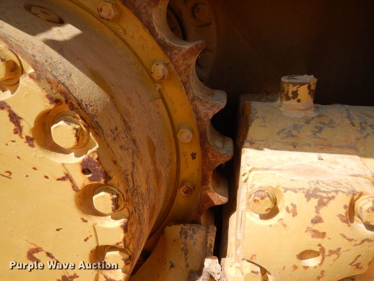 image for item DJ6537 International TD20E  dozer