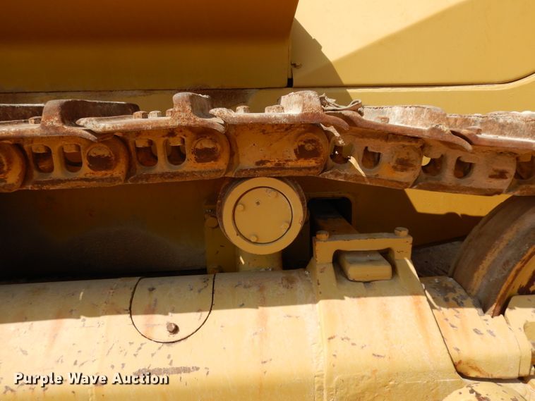 image for item DJ6537 International TD20E  dozer