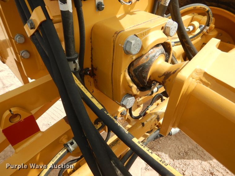 image for item DJ8764 2014 Caterpillar 140M2  motor grader