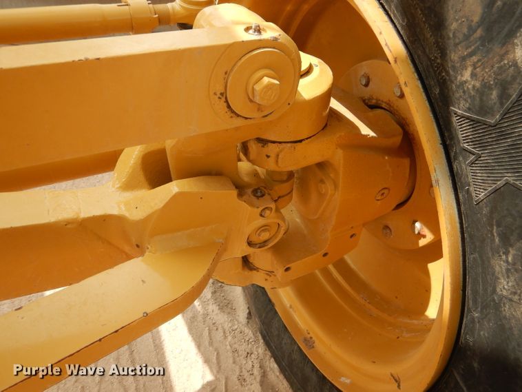 image for item DJ8764 2014 Caterpillar 140M2  motor grader