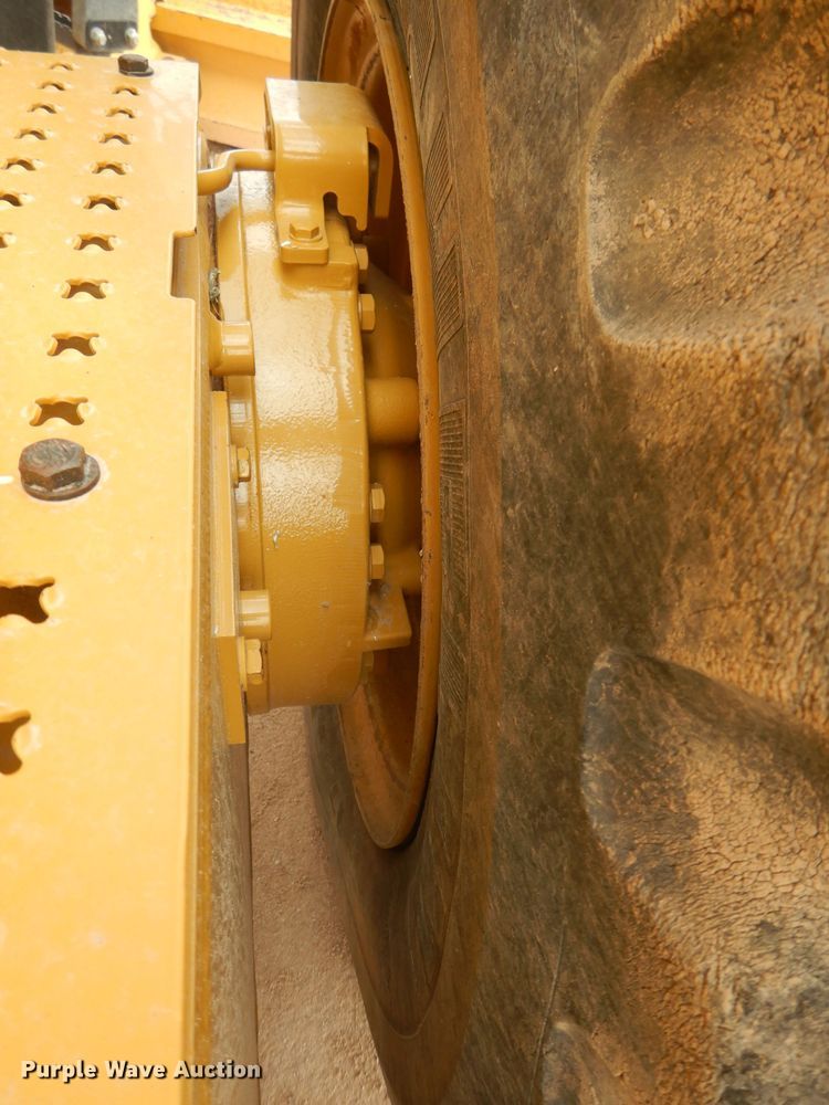 image for item DJ8764 2014 Caterpillar 140M2  motor grader