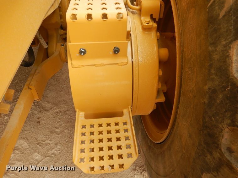 image for item DJ8764 2014 Caterpillar 140M2  motor grader