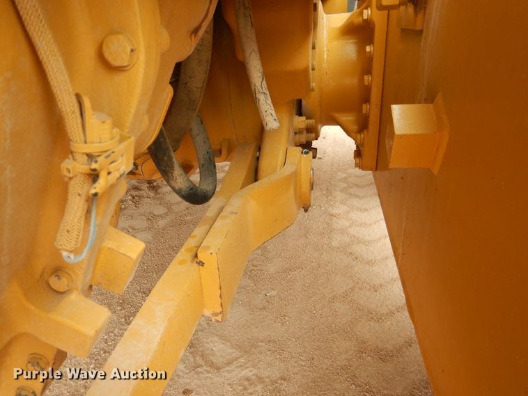 image for item DJ8764 2014 Caterpillar 140M2  motor grader