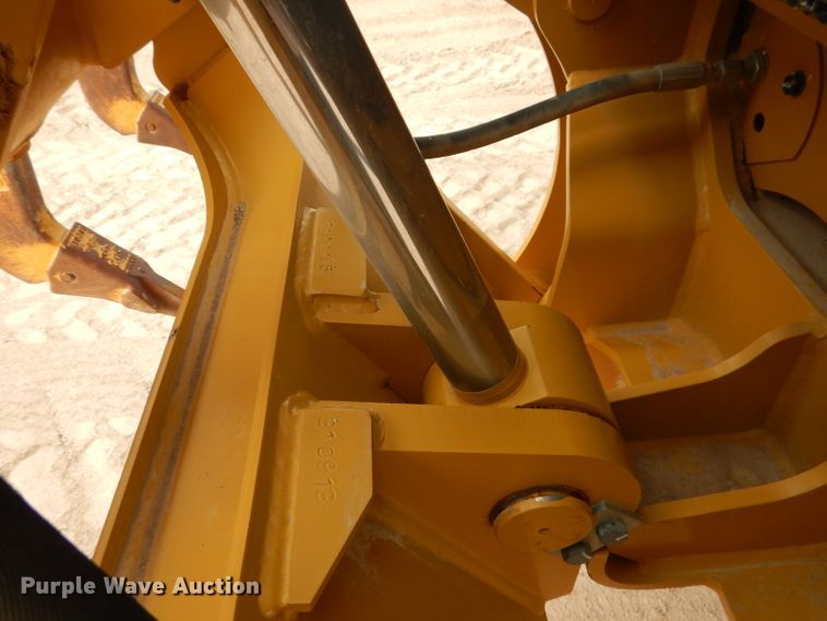 image for item DJ8764 2014 Caterpillar 140M2  motor grader