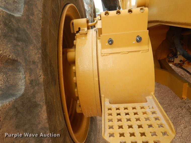 image for item DJ8764 2014 Caterpillar 140M2  motor grader