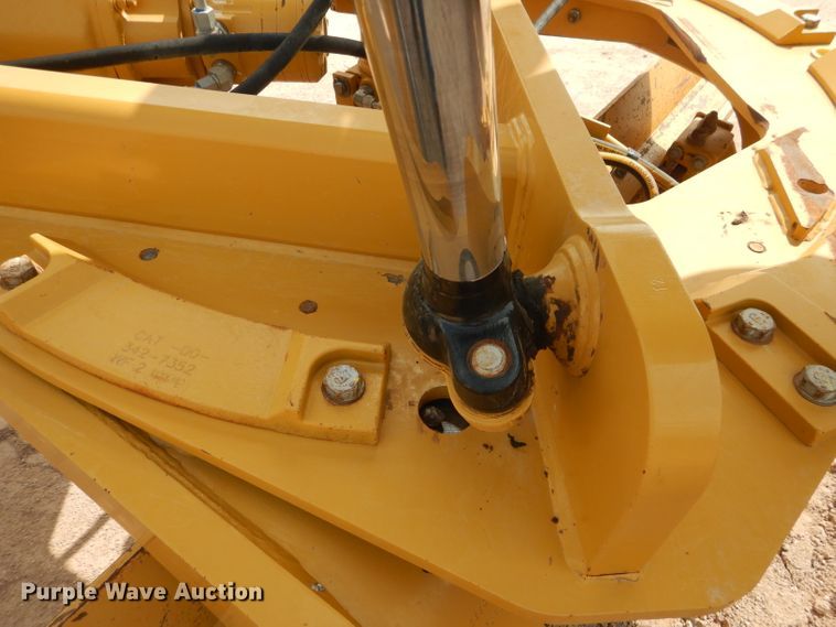 image for item DJ8764 2014 Caterpillar 140M2  motor grader