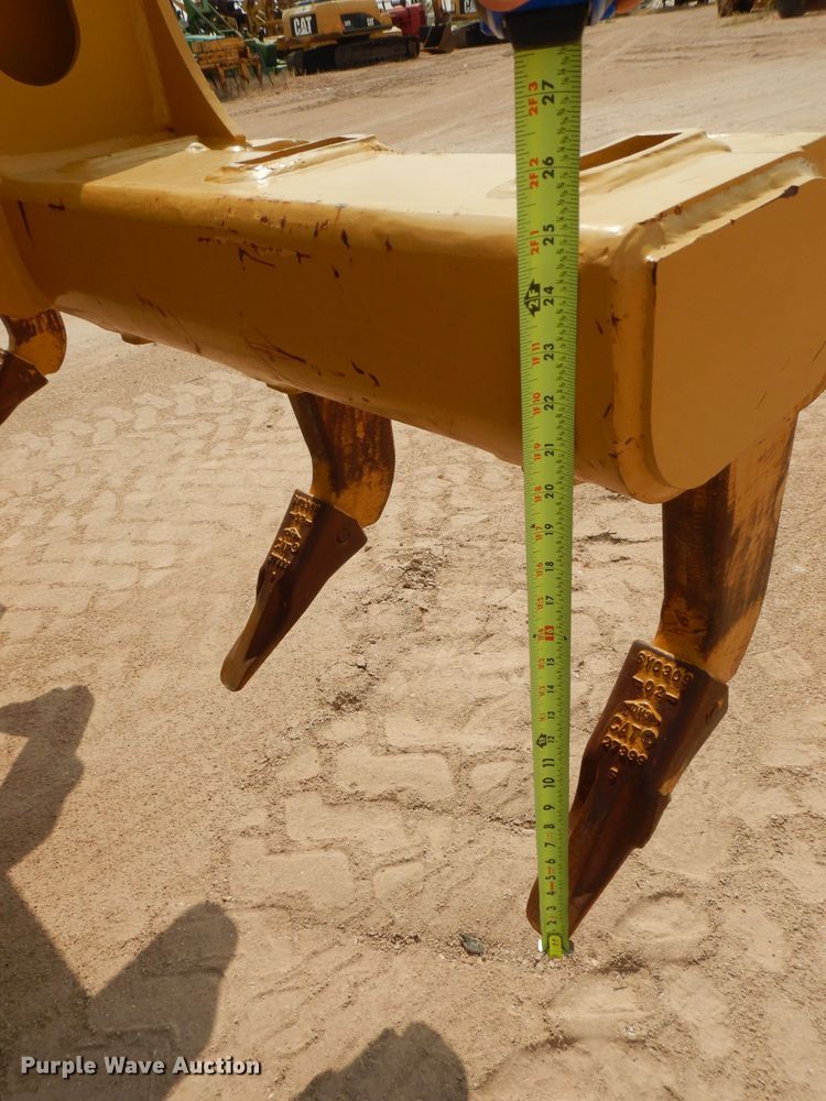 image for item DJ8764 2014 Caterpillar 140M2  motor grader