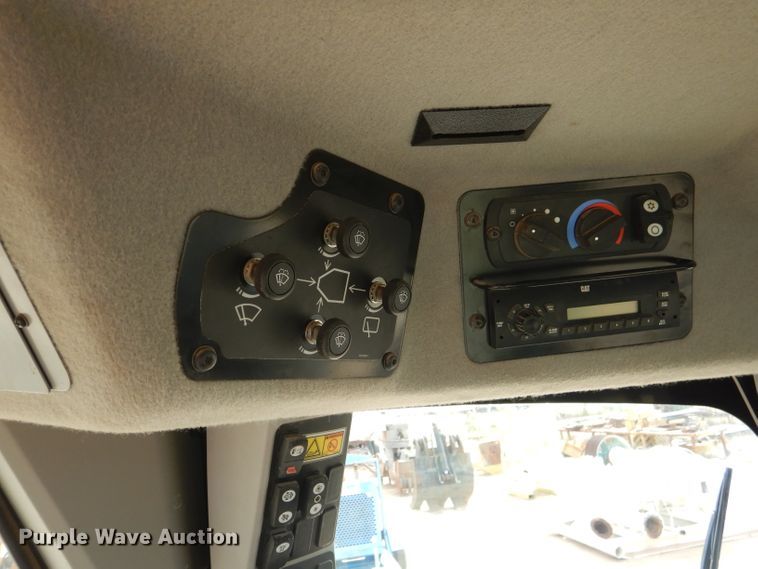 image for item DJ8764 2014 Caterpillar 140M2  motor grader