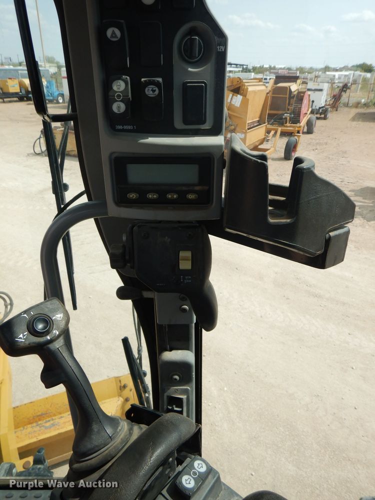 image for item DJ8764 2014 Caterpillar 140M2  motor grader