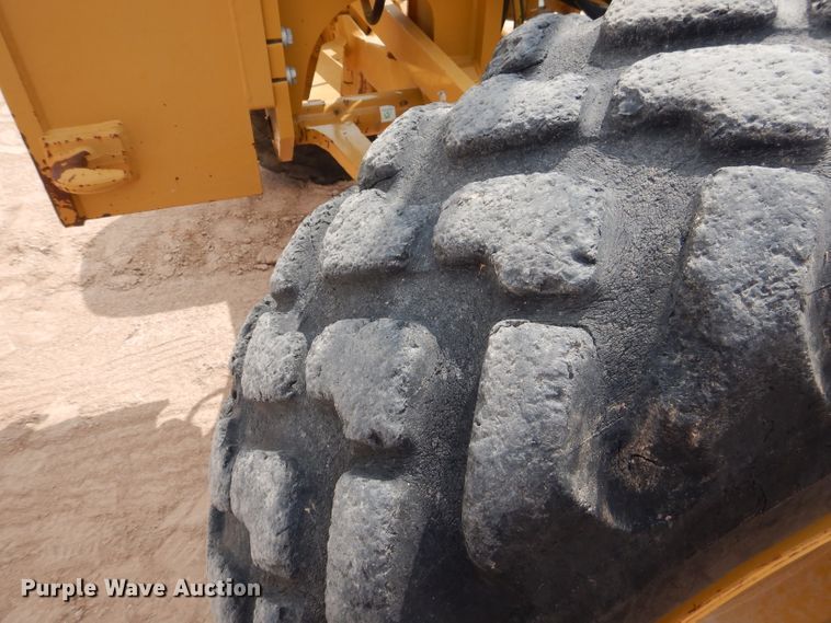 image for item DJ8764 2014 Caterpillar 140M2  motor grader