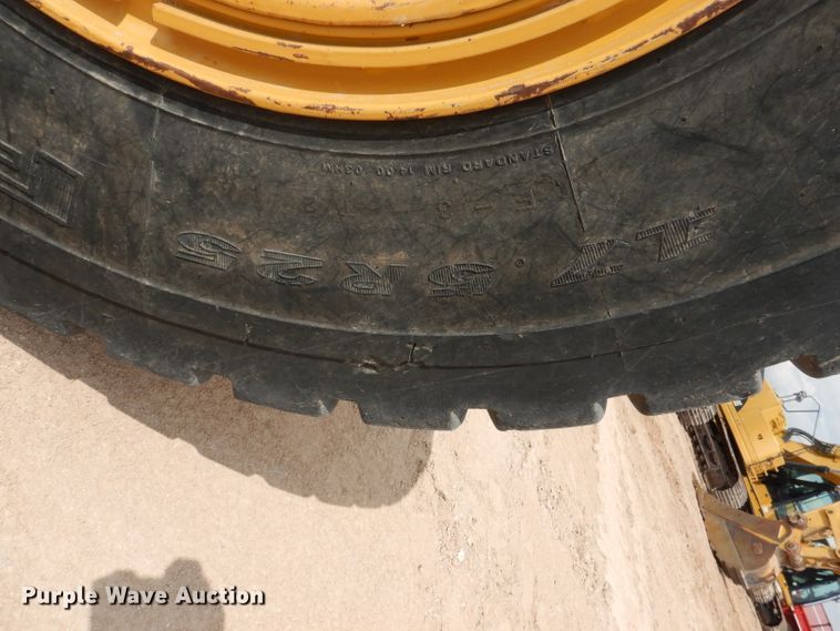 image for item DJ8764 2014 Caterpillar 140M2  motor grader