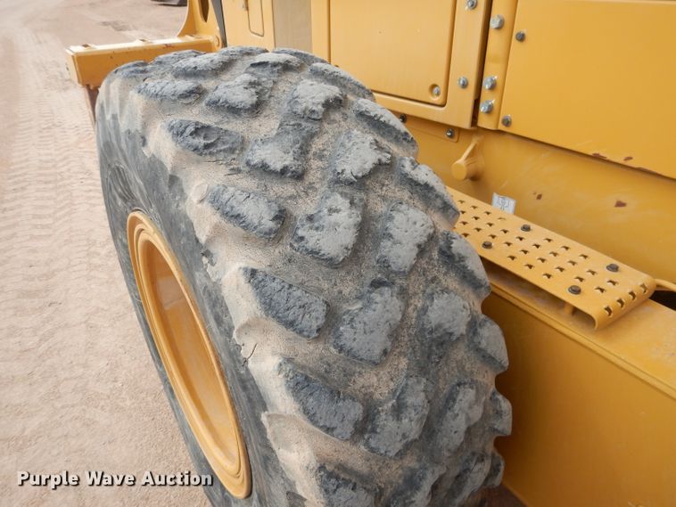 image for item DJ8764 2014 Caterpillar 140M2  motor grader