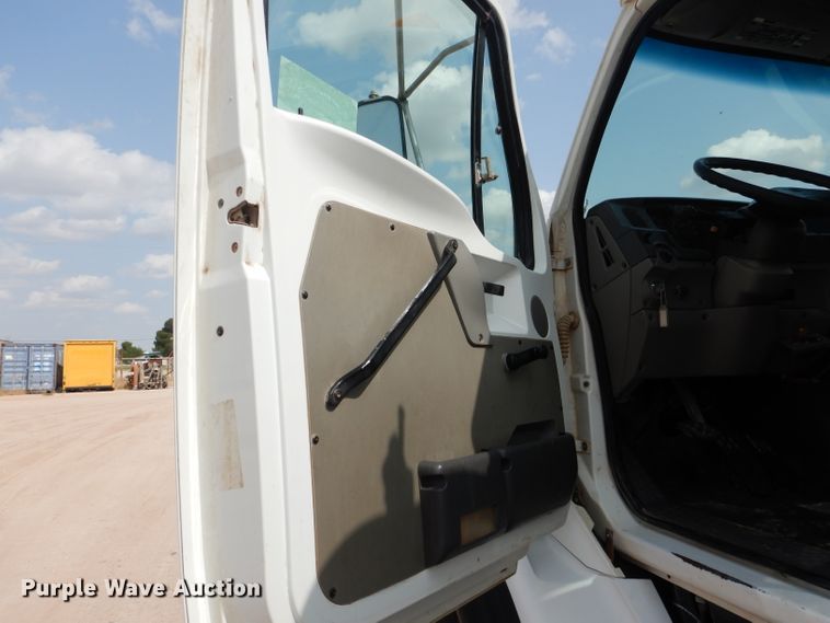 image for item DJ8765 1999 Sterling A-Line  tank truck