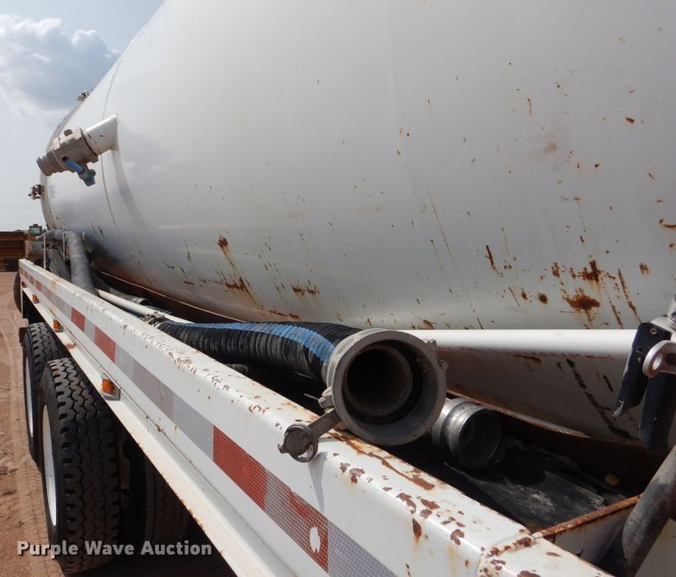 image for item DJ8765 1999 Sterling A-Line  tank truck